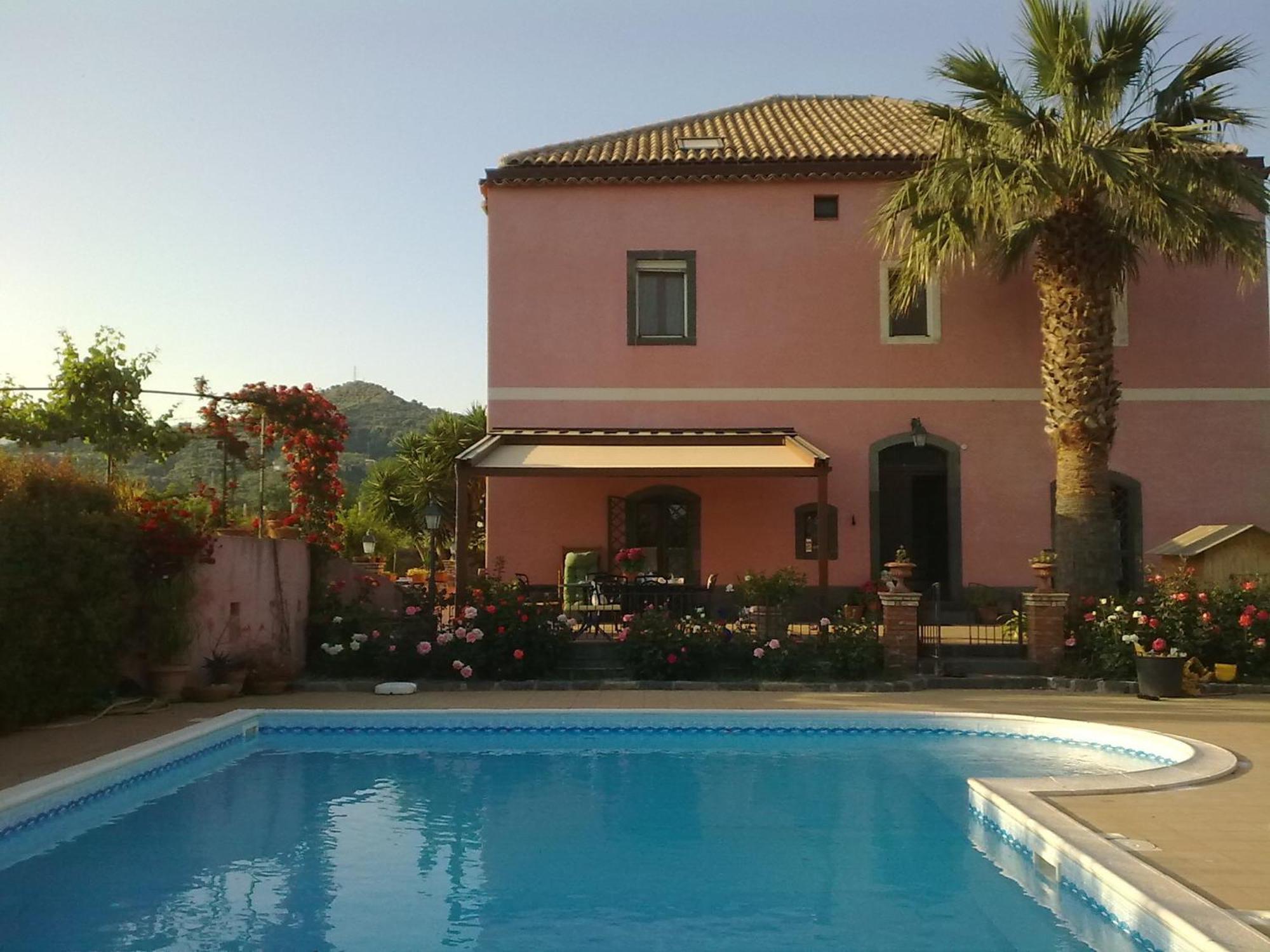 Il Giardino Segreto Bed & Breakfast Трапитело Стая снимка