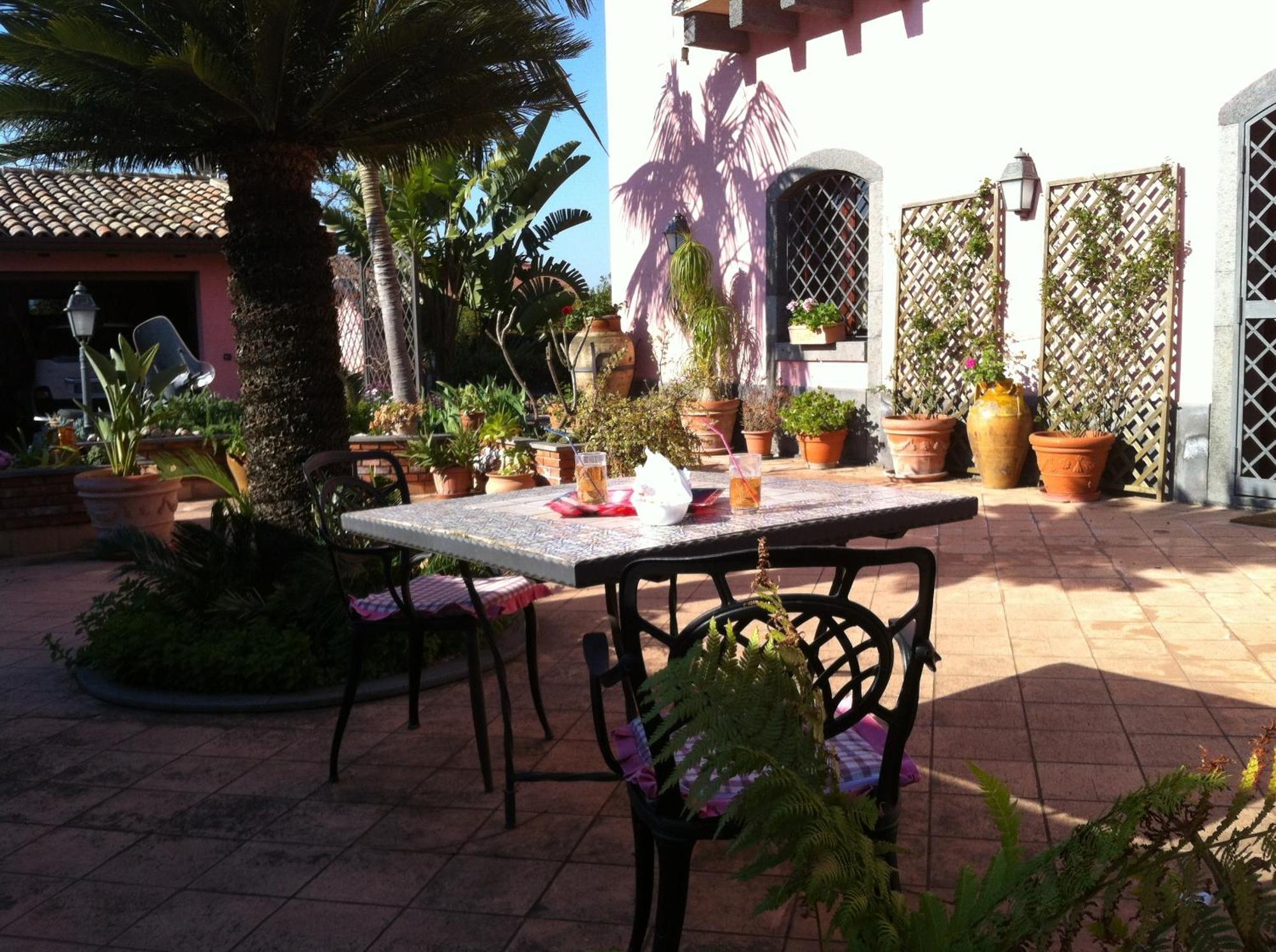 Il Giardino Segreto Bed & Breakfast Трапитело Стая снимка